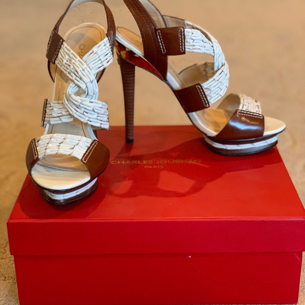 Charles Jourdan Amari white leather heels 7.5